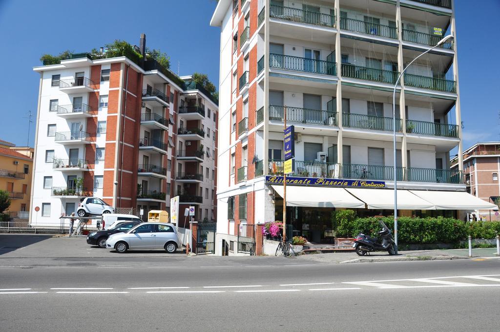 Apartment Montebello Parma Bilik gambar